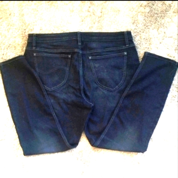 Lee Rider's Women's Regular Fit, Midrise, Skinny, Deep Dyed Jeans, Size 18 - Picture 5 of 9